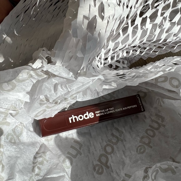 RHODE ESPRESSO☕️ LIP TINT🤍 - Picture 3 of 3